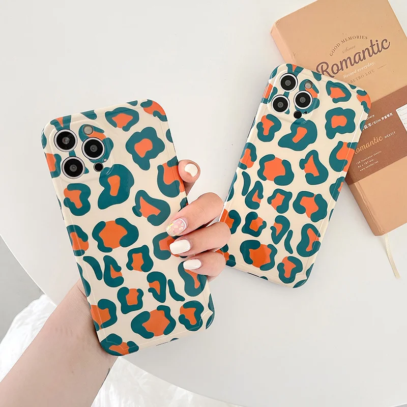 

Retro Green Leopard Print Phone Case For iPhone 12 11 Pro Max X XR XS Max 7 8 Plus 12 Pro SE 2020 Shockproof Soft Silicone Cover