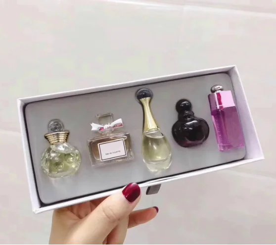 

5 in 1 Hot Perfume For Women Portable Female Flower Fragrance Deodorant Lasting Fashion Lady Fragrance Beautiful Box