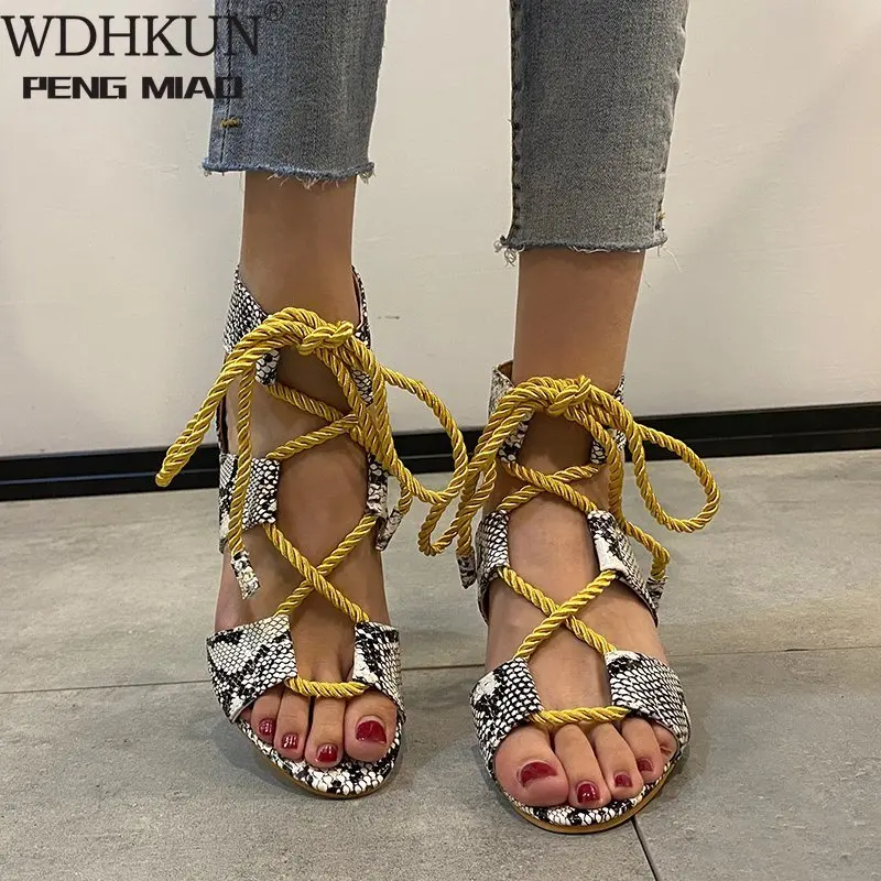 

Женские босоножки на блочном каблуке, туфли-лодочки из лакированной кожи, классические туфли на высоком каблуке, топ-сайдеры со змеиным при...