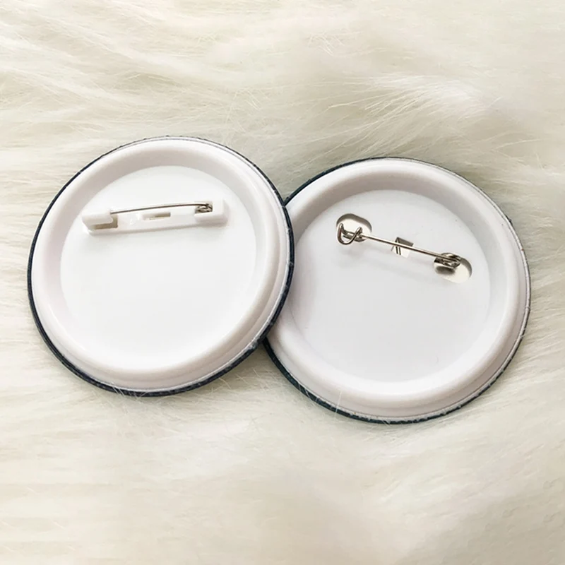 

9 Pcs/set Game Persona 5 Cosplay Badges Joker Brooch Pins Anne Takamaki Collection Breastpin For Backpacks Clothes Accessories