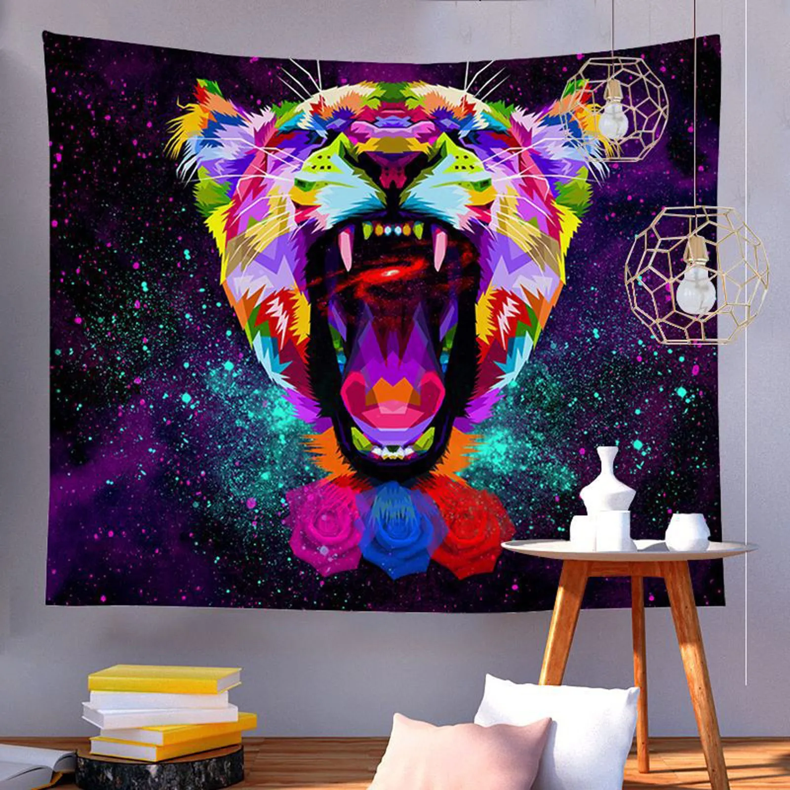 Гобелен со звездным внешним пространством и красочными головами животных