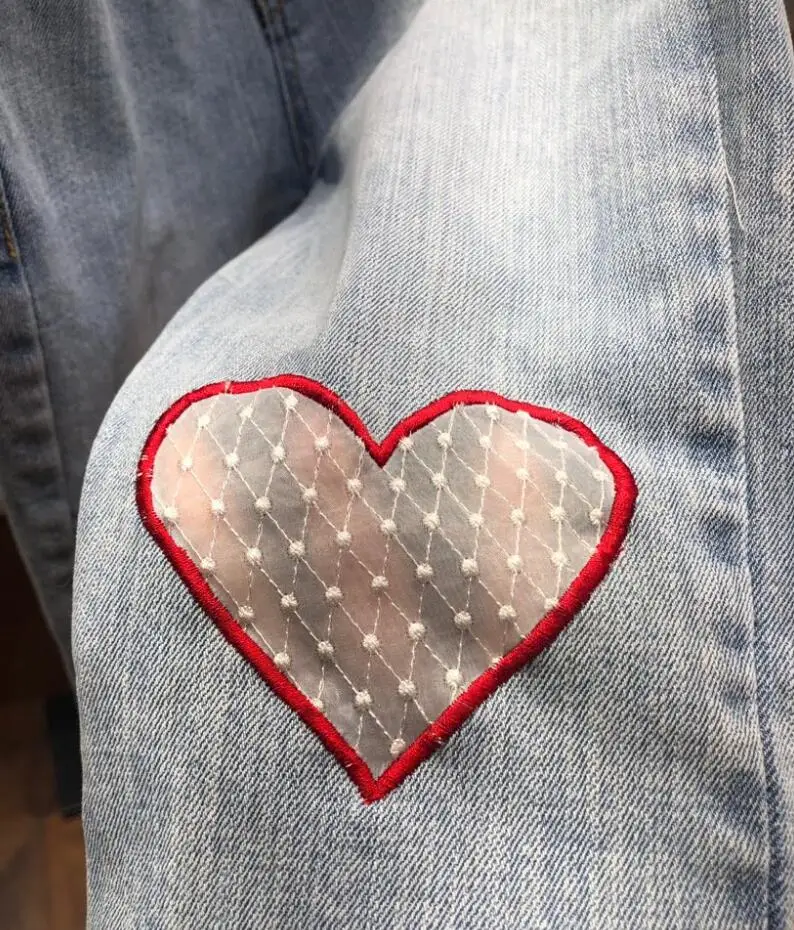 

2021 Spring New Fashion Lace Love Embroidery Jeans Women High Waist Slim Straight Denim Pants s849