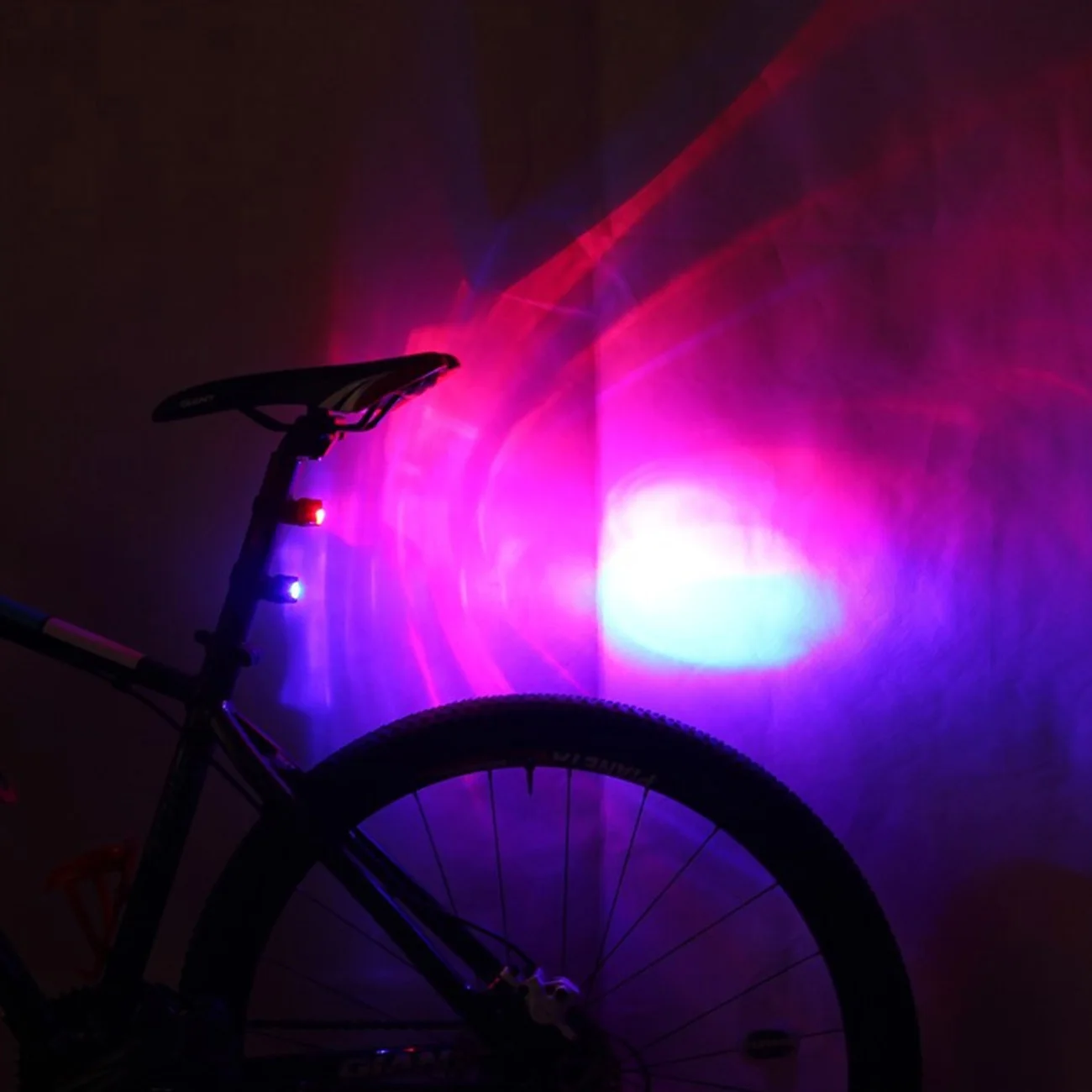 

Road Mountain Bike Light LED Flash Waterproof Bicycle Tail Light Bike Rear Light Night Riding Safety Warning Lights