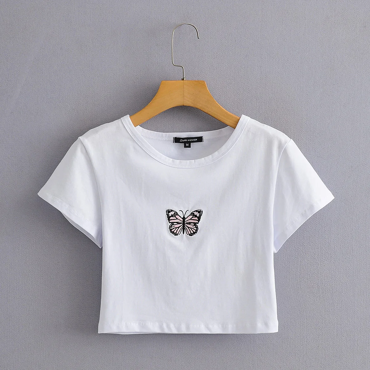 

Женская модная короткая футболка с вышивкой бабочки и коротким рукавом