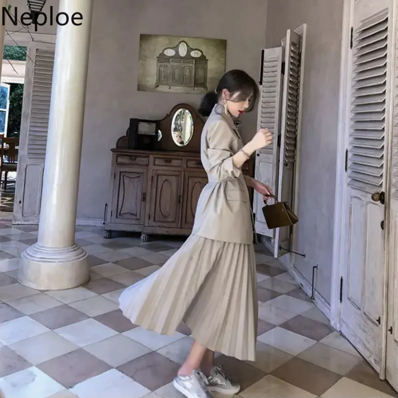 Женский офисный костюм Neploe весенний комплект из 2 предметов приталенный Блейзер
