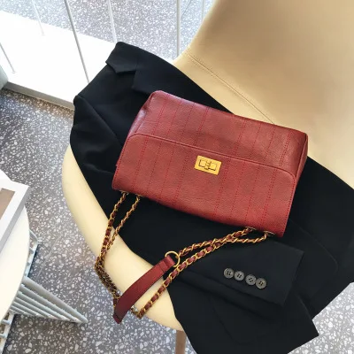 Wine Red Модные женские сумки на плечо Изысканный замок сумки на цепи через плечо для женщин простая, из искусственной кожи твердые кошельки женские сумки - Цвет: Wine Red