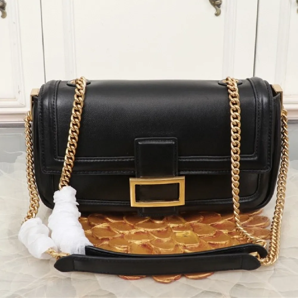 

Fashion leather ladies chain shoulder messenger portable baguette bag