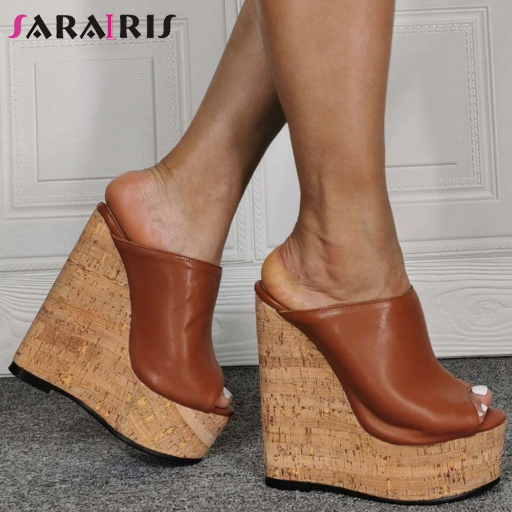 

SARAIRIS Brand Design Female Outdoor Beach Vacation Slippers 2021 Summer Slippers Women Platform Wedges High Heels Shoes Woman
