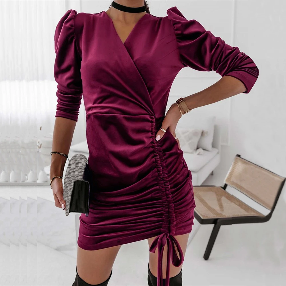 Женское вечернее платье однотонное с V-образным вырезом длинными