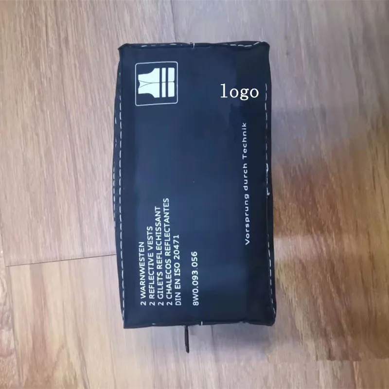 

Для оригинального светоотражающего жилета Audi