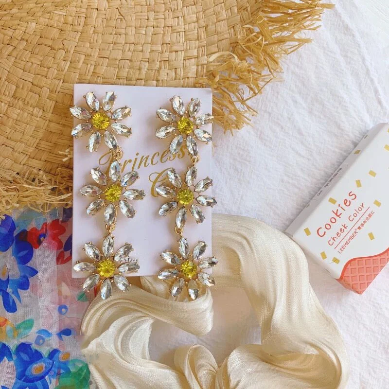 

2020 Spring Summer Yellow Crystal Drop Earrings Statement Korean Elegant Flower Petal Dangle Earrings Holiday Jewelry Gifts