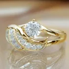 Классические Модные женские кольца, металлическое кольцо золотого цвета с белым Цирконом для женщин, романтическое свадебное кольцо для невесты и девушки, Подарочная бижутерия