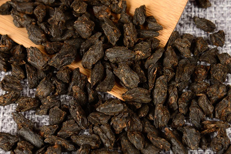 

Tea Fossil Small Pieces of Silver Yunnan Yunnan Tea Leaf Gift Set Old Tea Head Fragrance of Glutinous Rice Cooked Pu-Erh Tea