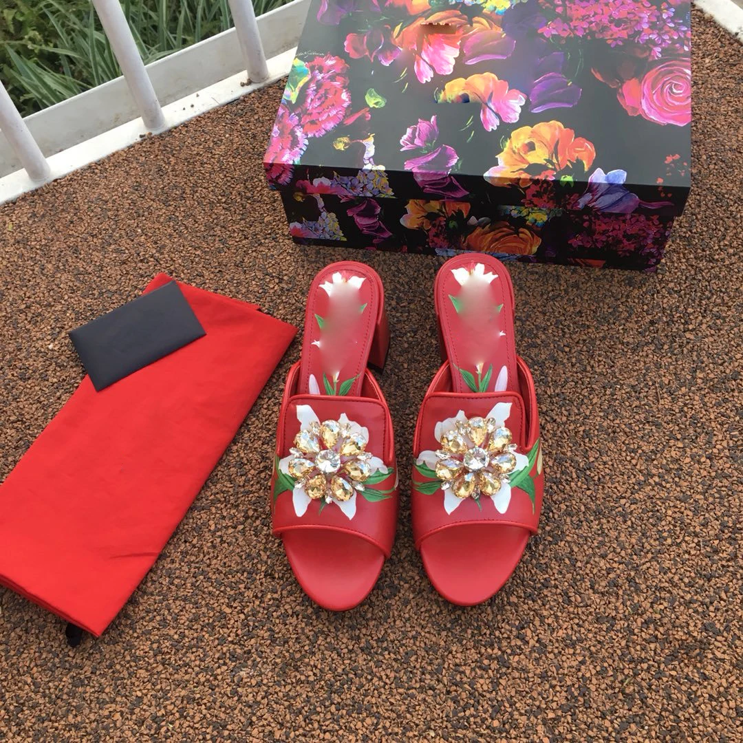 Летняя роскошная женская обувь на низком каблуке коллекция 2019 года уличная