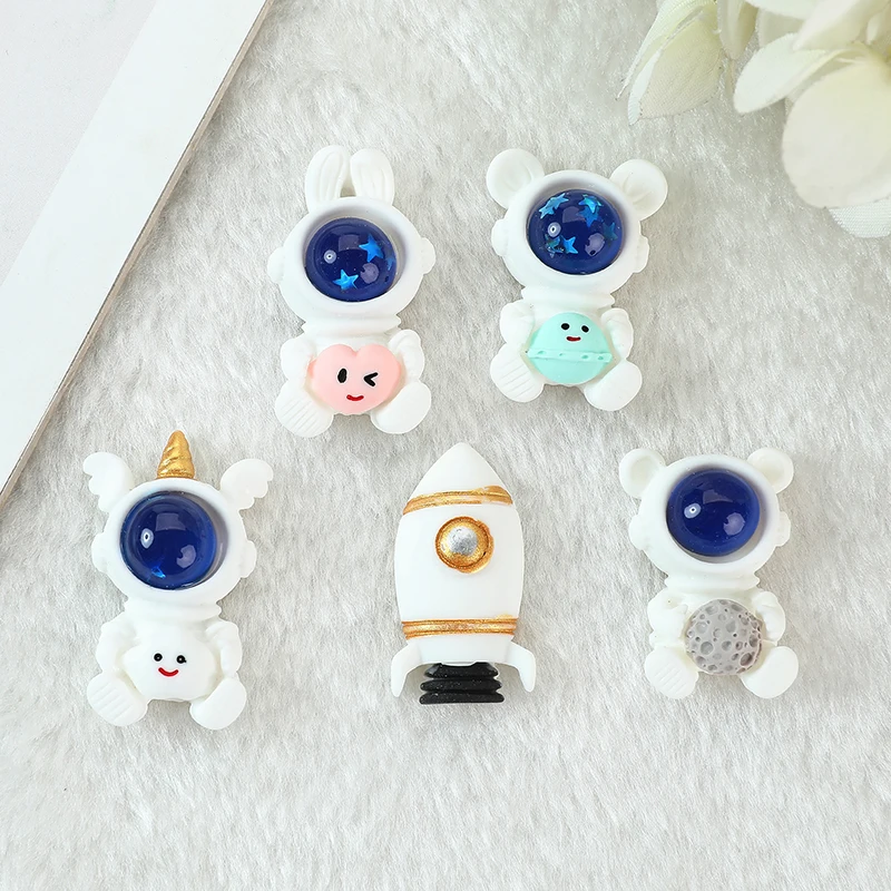 

10Pcs Astronaut Charms Creative Flatback Resin Spaceman Pendant For Earring Necklace Diy Making