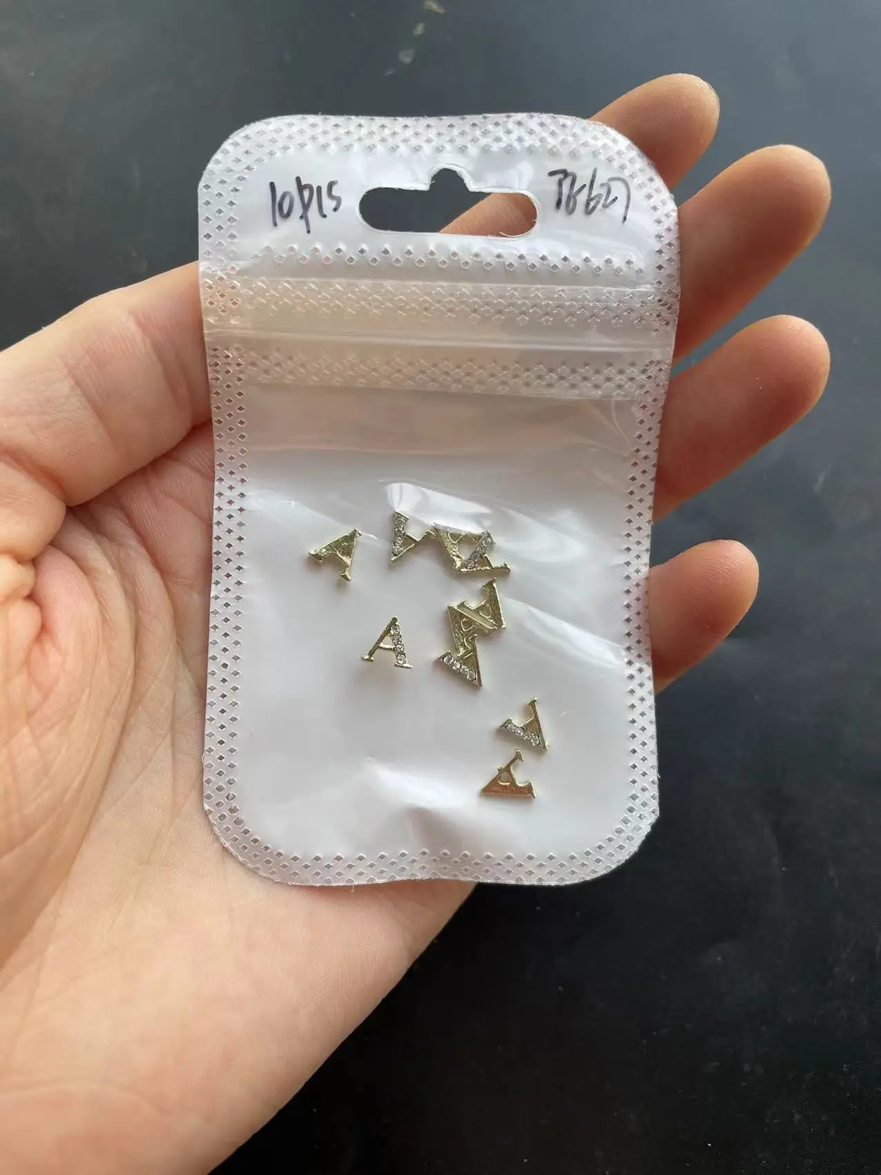 

10Pcs Gold Letter Alloy Nail Art Decoration Zircon English A-Z Alphabet Clear Rhinestone Metal Charm DIY Manicure Accessories C6