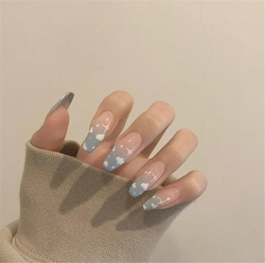 

French Stiletto Shape Fake Nails Sky Blue Cloud Nails Ladies Press On Designed False Nails Tips Overhead With Glue