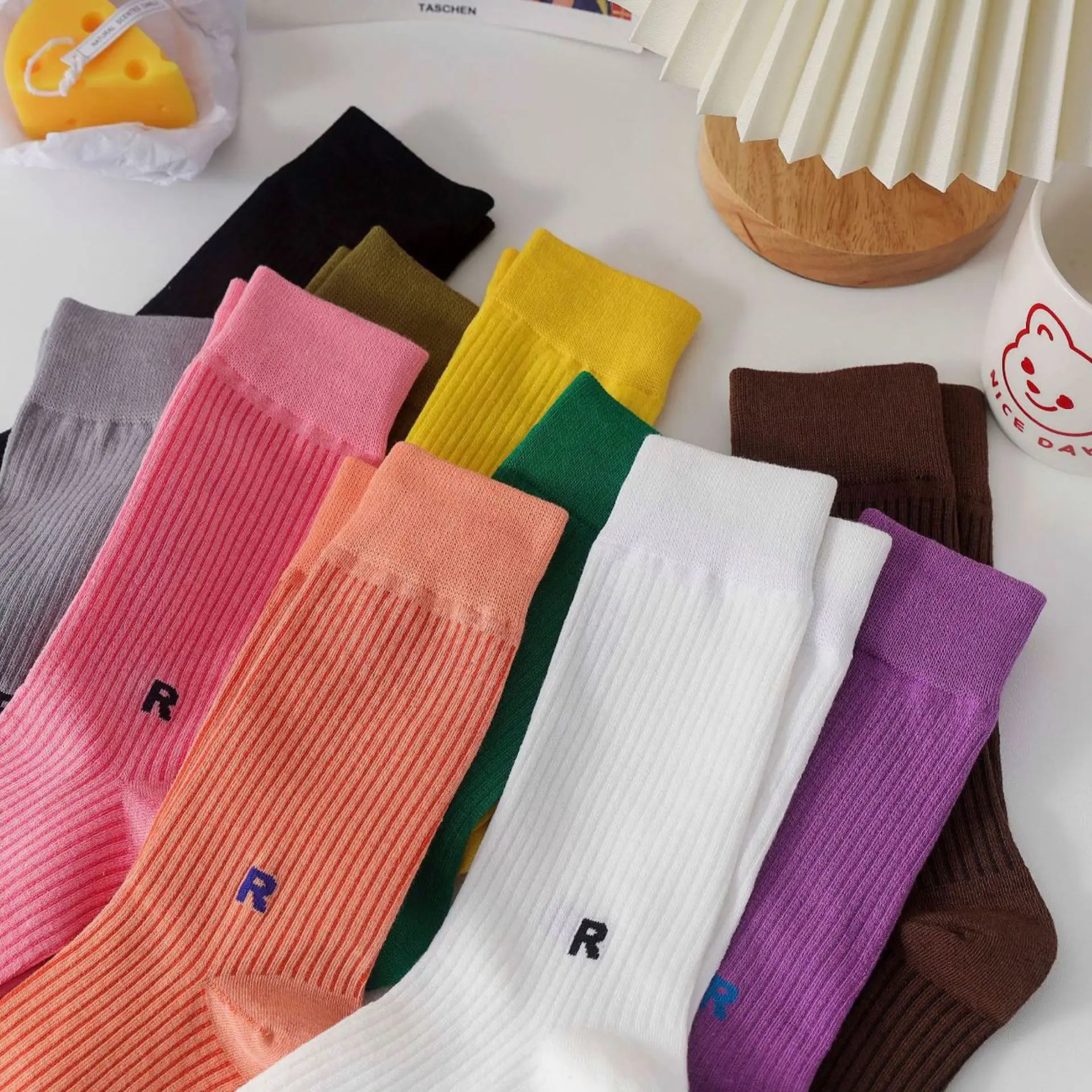 

Spring And Summer R Letter Breathable Solid Color Vertical Stripes Small Fresh Trendy Tube Socks Women Fashion Comfortable Socks