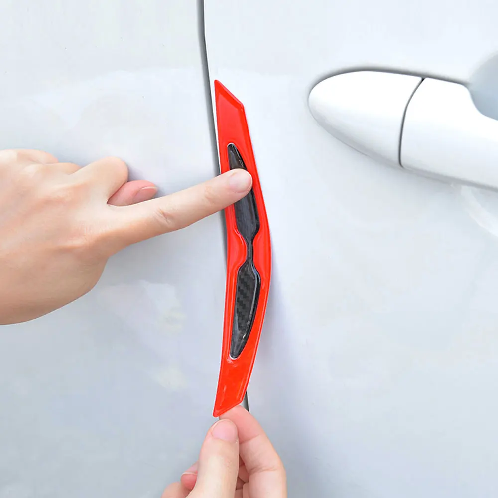 Наклейки на двери автомобиля для защиты от царапин и потертостей, обеспечивающие отражательную безопасность, из четырех штук.