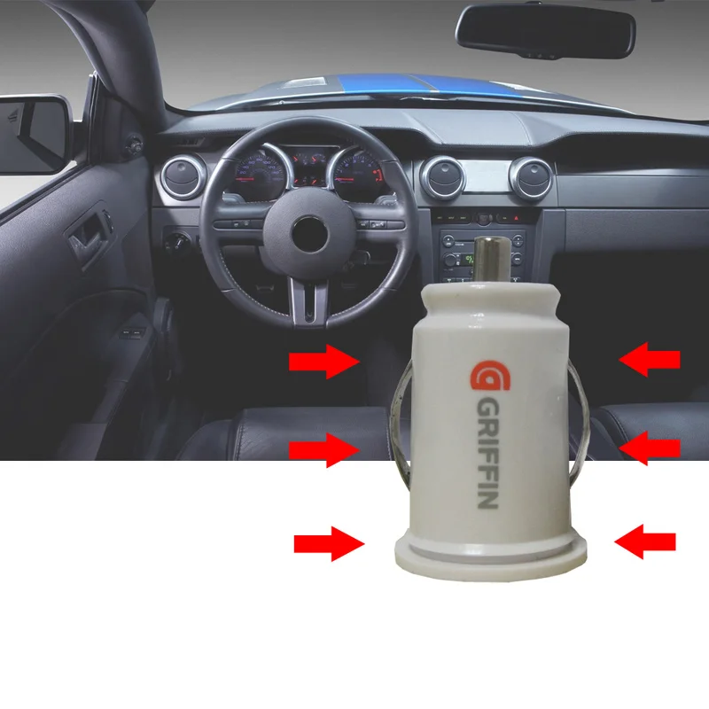 Автомобильное зарядное устройство с двумя USB-портами и адаптером для