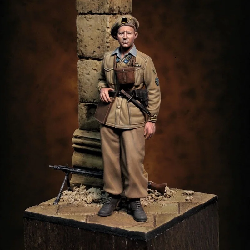 

1/35 Resin Model Figure GK , No Base , Unassembled and unpainted kit