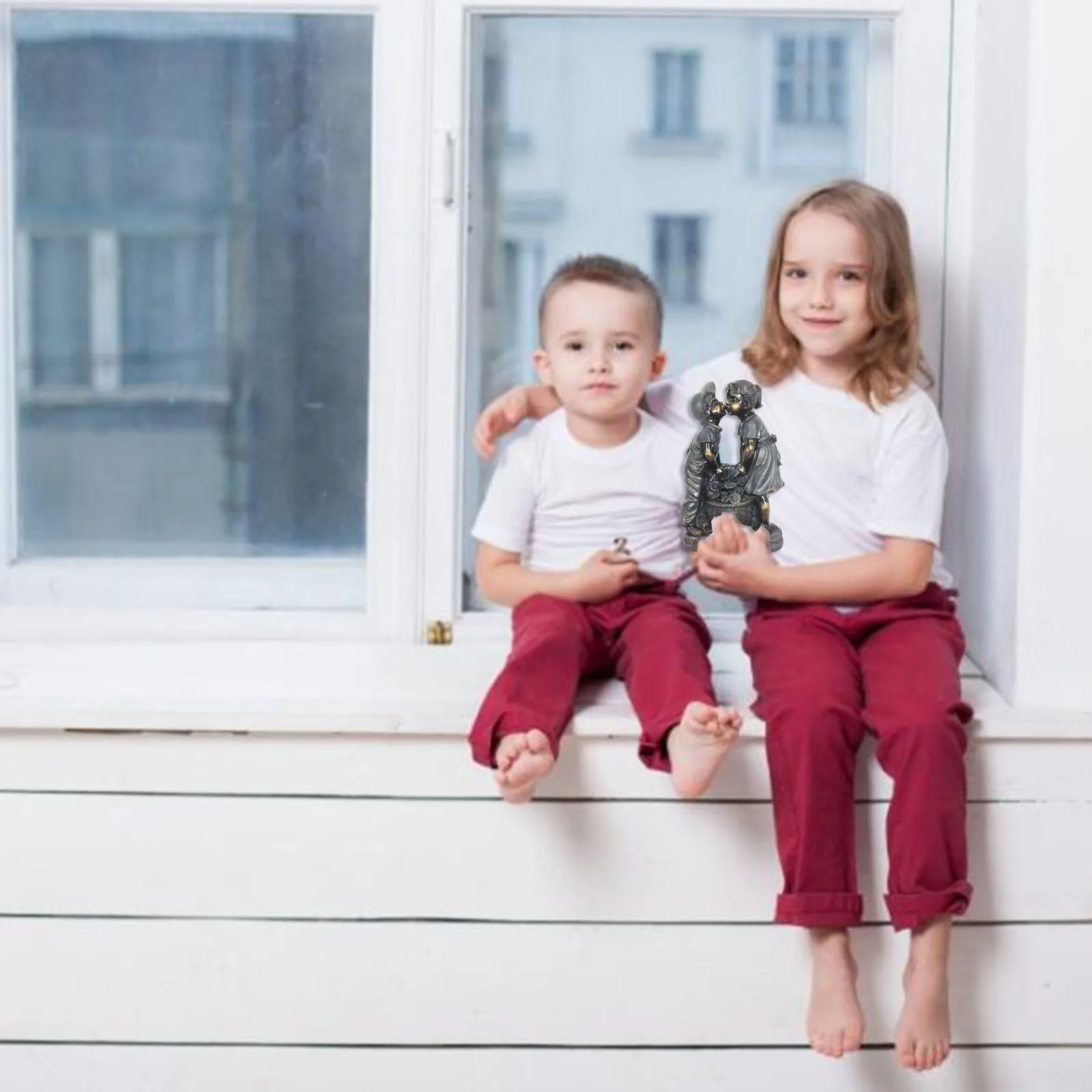 Взрослая детская садовая статуя мальчика с светлячками-садовое украшение