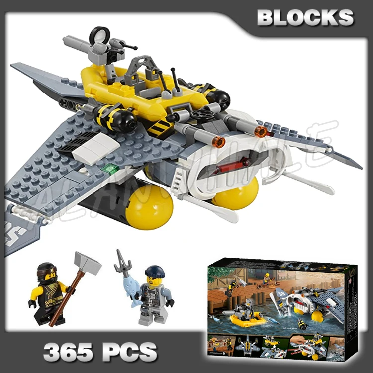 

365pcs Manta Ray Bomber Fighter Battle Plane Boat 10716 Building Blocks Assemble Gifts Bricks Compatible with Model