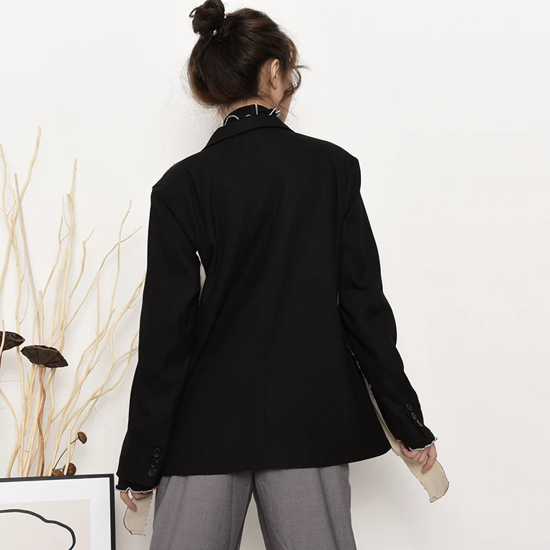 

[EAM] Women Black Burr Split Temperament Blazer New Lapel Long Sleeve Loose Fit Jacket Fashion Tide Spring Autumn 2021 1W51901