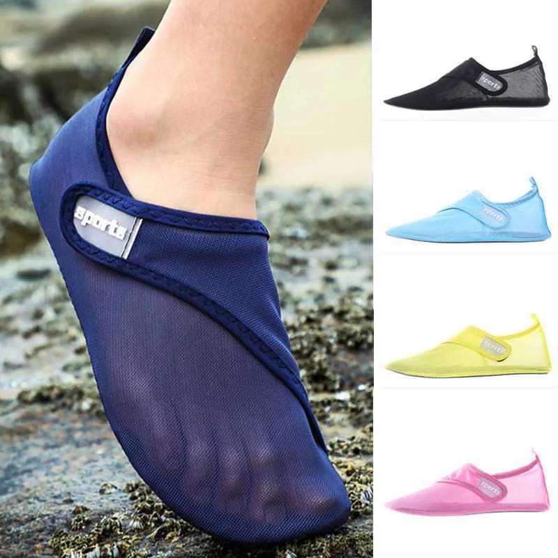 2021 Beach Water Shoes Quick-Drying Swimming Aqua Shoes Seaside Slippers Surf Upstream Light Sports Unisex Flats Water Sneakers