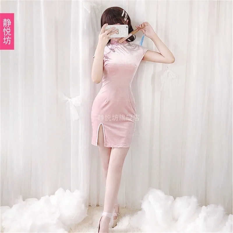 Традиционное китайское платье Ципао бархатное с коротким рукавом на пуговицах в