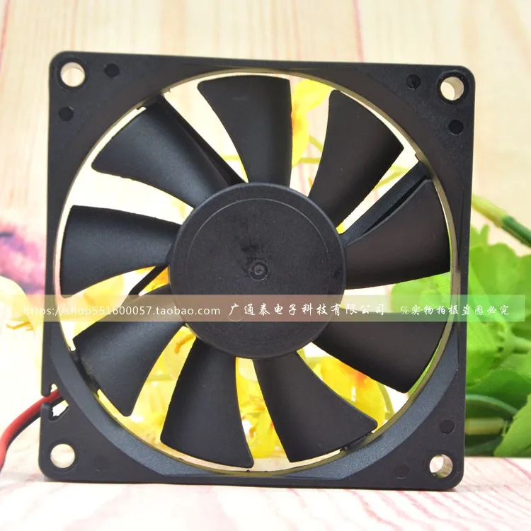 

GT0824MB-15 8015 8 см 0.12A DC 24V ультратонкий конвертер охлаждающий вентилятор