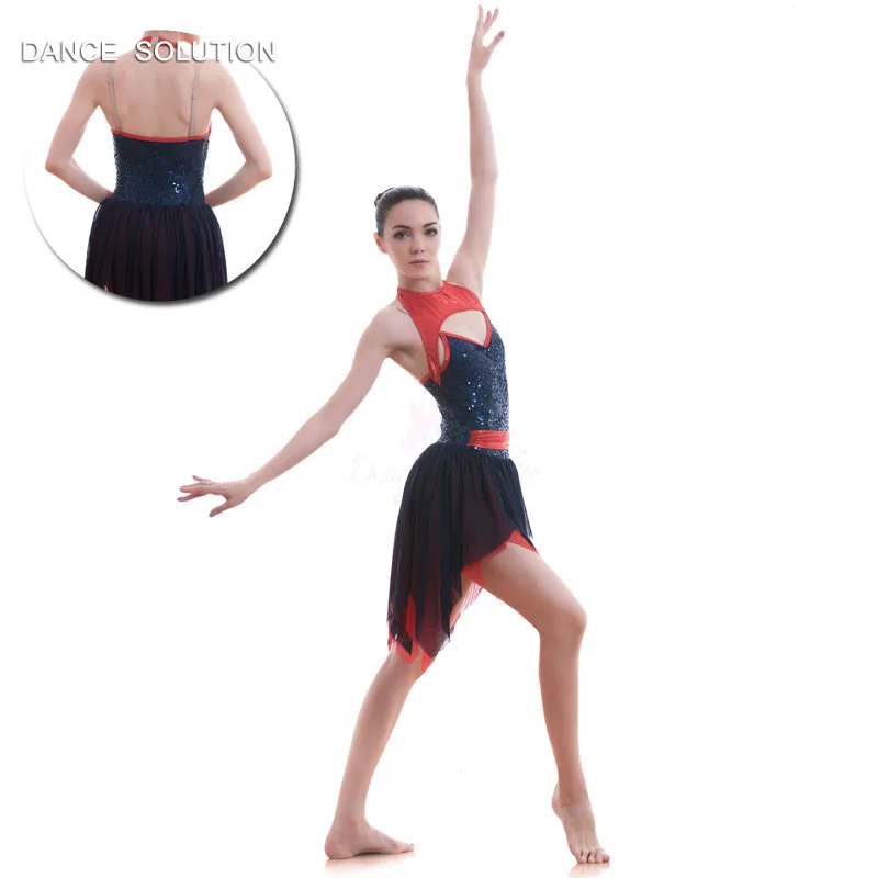 Темно синий кружевной топ с блестками и короткая сетчатая юбка современный