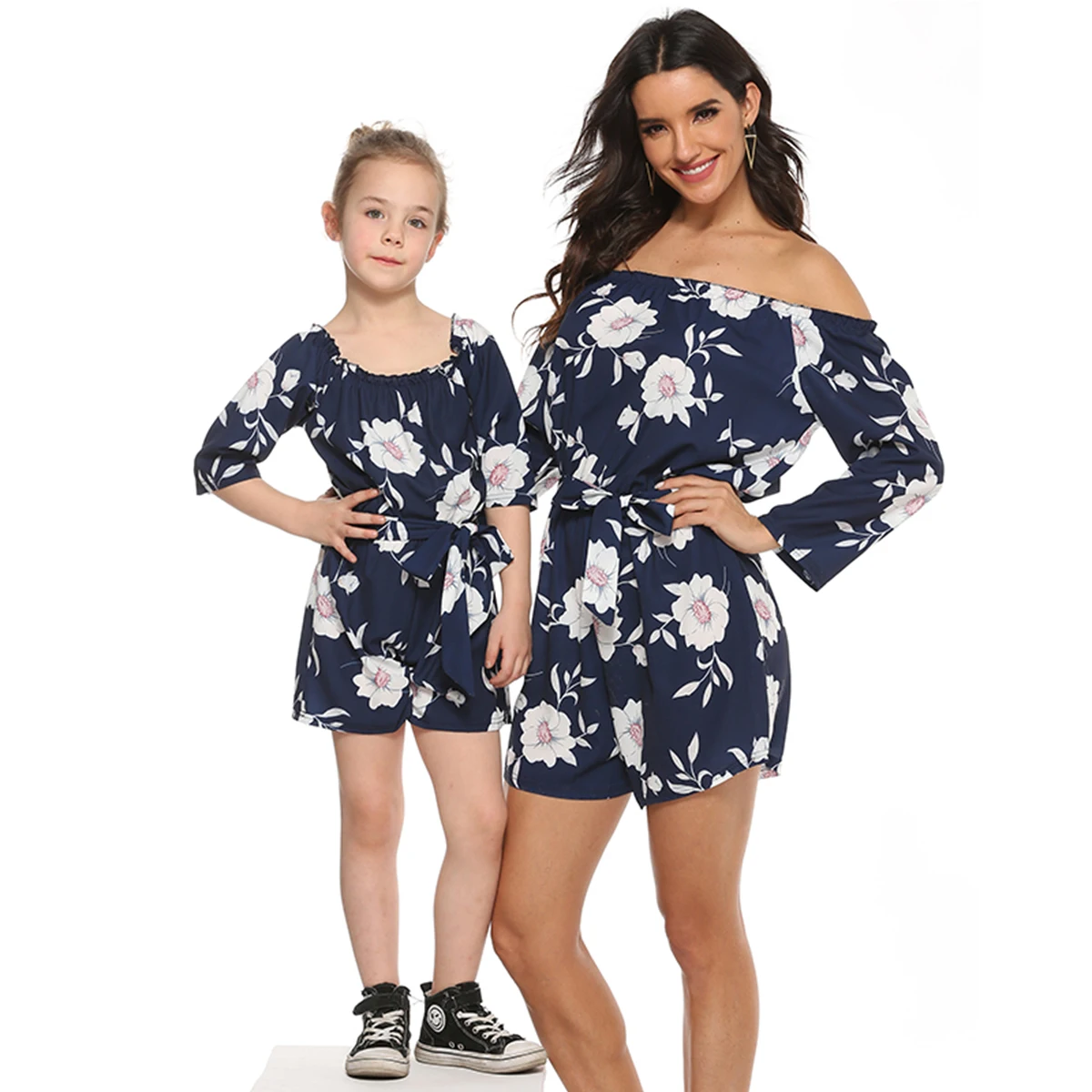 

Комплект «Mommy and Me» пояс с цветочным рисунком комбинезон семейная одежда с длинными рукавами летние комбинезоны комбинезон платье для мамы ...