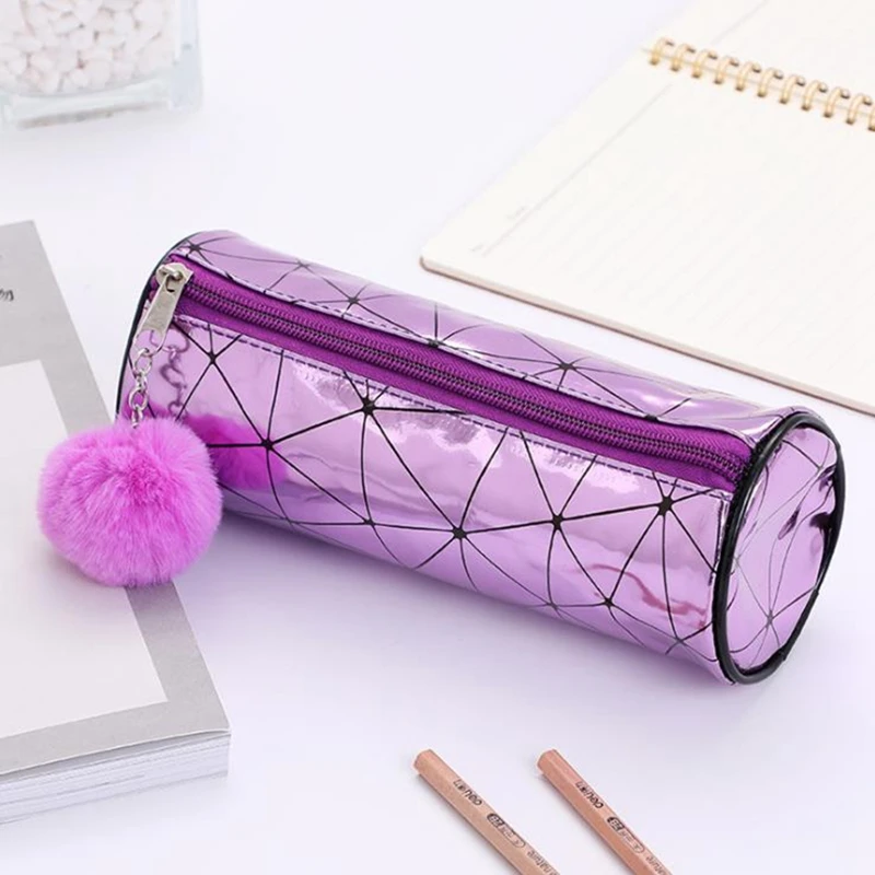 purple Переливающийся лазерный голографический Карандаш Чехол для девочек и мальчиков, школьный пенал для карандашей с маленькими пушистыми помпончиками для цилиндр Карандаш сумка, школьные принадлежности канцелярские товары - Цвет: purple