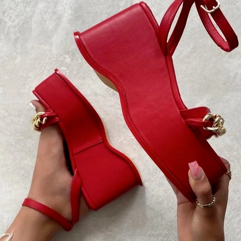 

Women's Sandals 2021 Summer New Style Large Size Thick-soled Square Toe with Open Toe Ankle Strap Metal Chain Women's Shoes