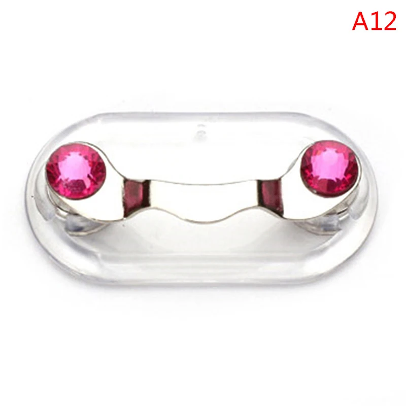 

Магнитный зажим для очков