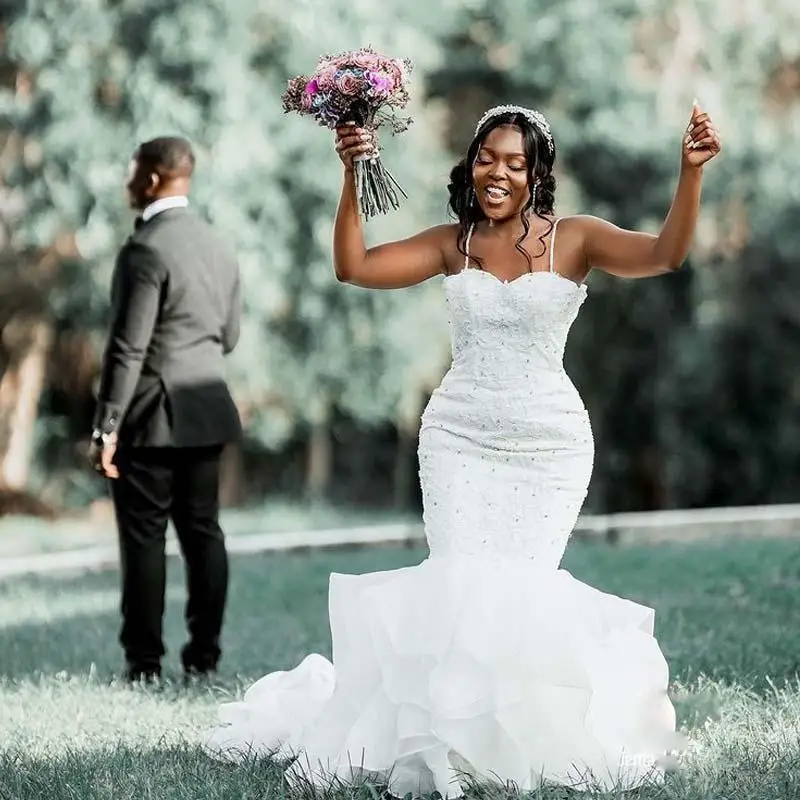 

Spaghetti Straps Mermaid Wedding Dresses 2021 African Lace Appliques Beaded Bridal Gowns Ruffles Vestidos De Novia Plus Size