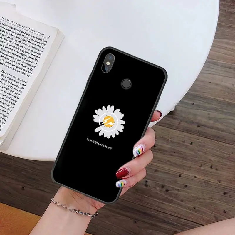 

Black White Daisy Flower Phone Case For Xiaomi Redmi note 7 8 9 t k30 max3 9 s 10 pro lite