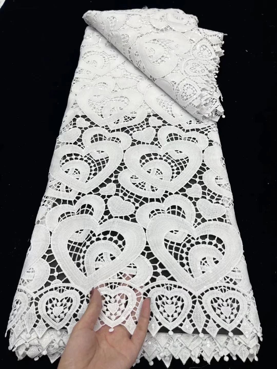 

2021 Latest African Guipure Cord Lace Fabric Pure White Nigerian Net Water Soluble Cord Lace With Sequins For Wedding Party