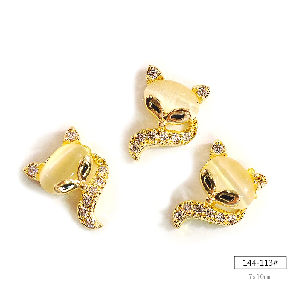 

Nail Zircon Accessories The Shape Of Fox Face Butterfly with Crystal Clear Rhinestone Nail Jewelry Decoration 4Pcs/Bag