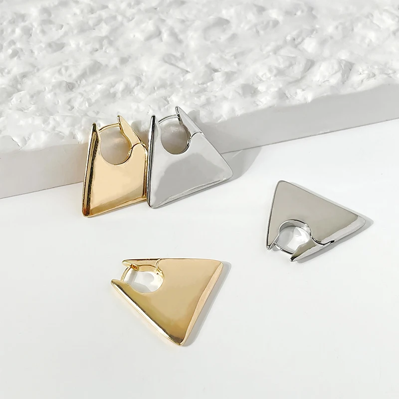 

Metal Trapezoid Huggie Hoop Earrings Irregular Triangle Geometric Gold Silver Color Minimalist Earrings Women Party