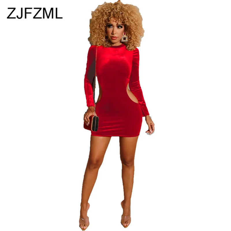 Женское винтажное бархатное платье облегающее с глубоким круглым вырезом и