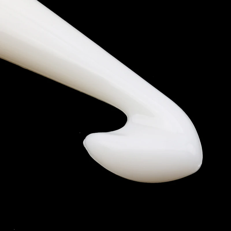 

2Pcs/Set 10mm/12mm Pure White Plastic Handle Crochet Hook Knitting Needles Thick Head Tools DIY Crafts Accessories Pure White