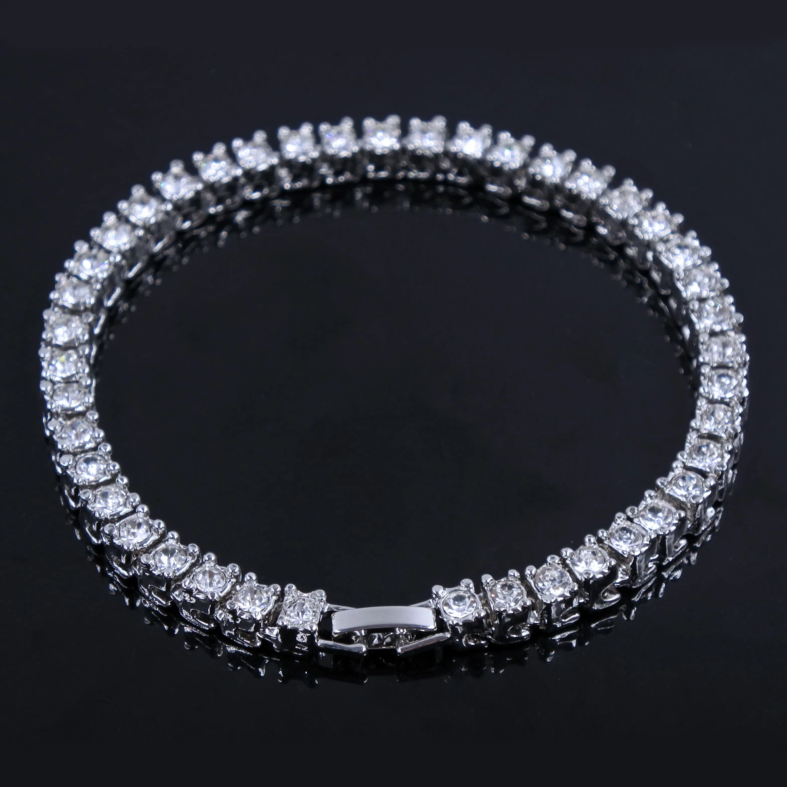

Tennis Chain Bracelet For Men Women Hip Hop Jewelry 5MM Gold Silver Iced Out Charm Diamond Crystal Bracelets On Hand New 2021