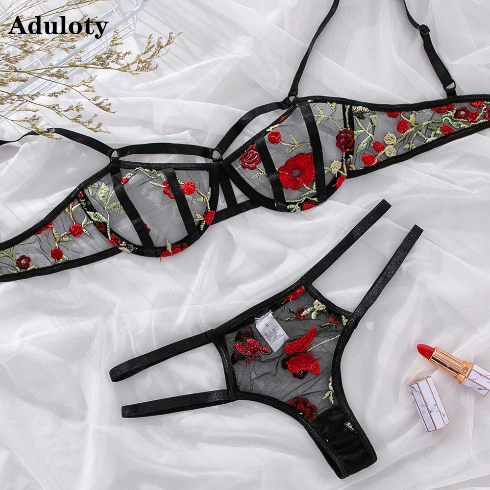 Новый сексуальный бюстгальтер близко расположены чашечки кружевной юбкой из