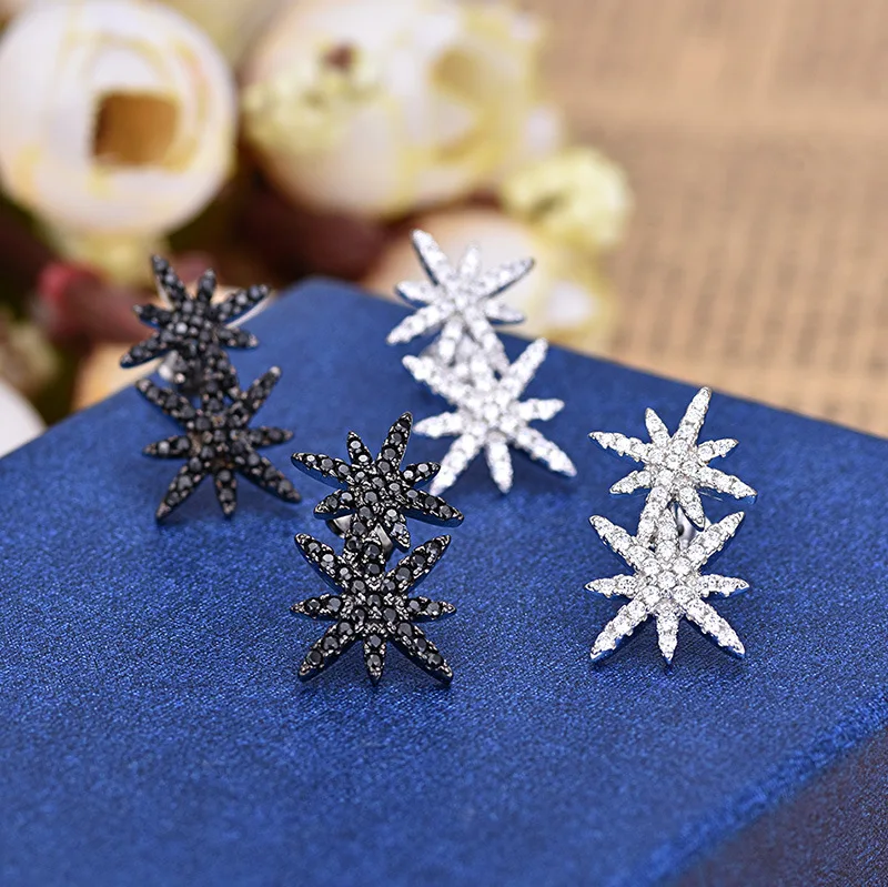 Женские серьги серебряного цвета с двойной звездой и фианитами простые гвоздики