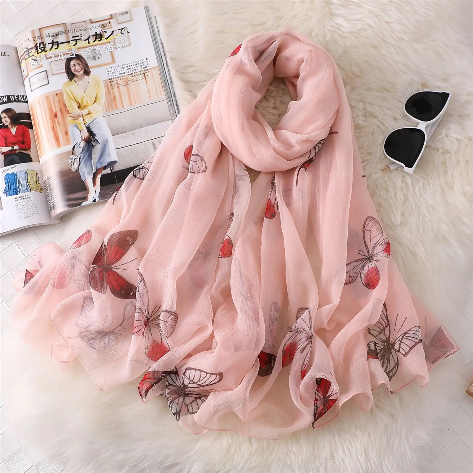 Платок Шелковый женский двойного назначения с принтом бабочек пляжное полотенце