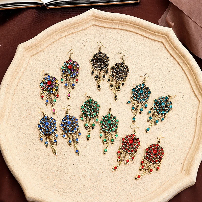

Vintage Bohemian Earrings Jewelry For Women Ethnic Style Hollow Out Metal Crystal Dangle Drop Earrings Boho Tassel Accessories