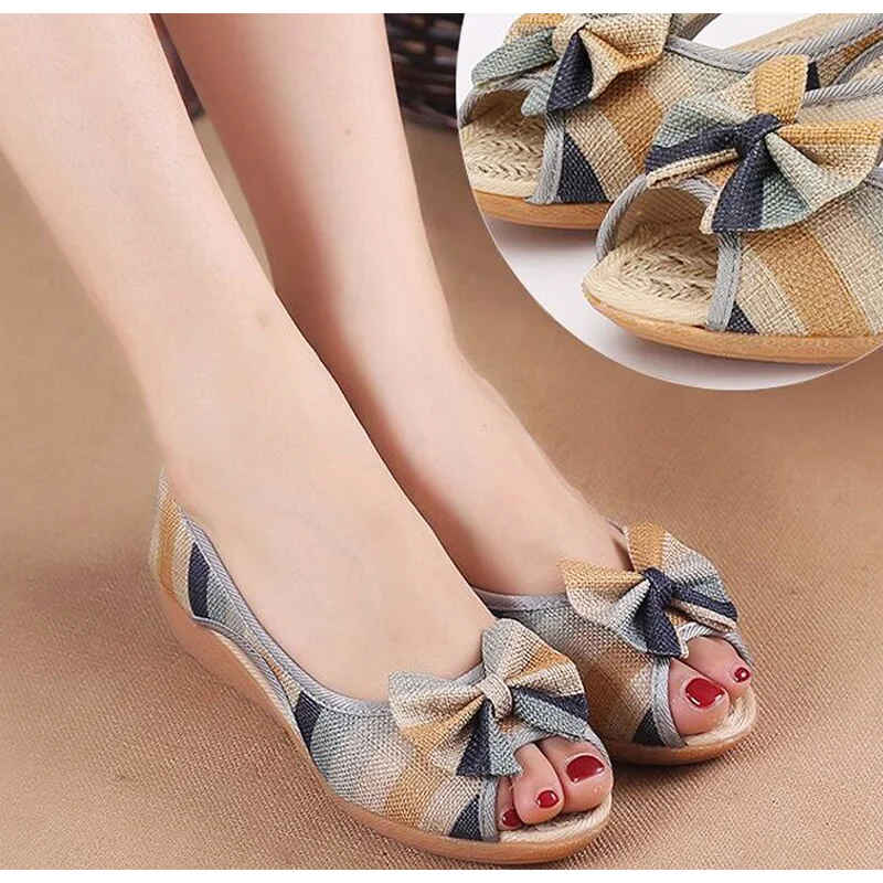 Босоножки женские из парусины на танкетке с открытым носком без застежки