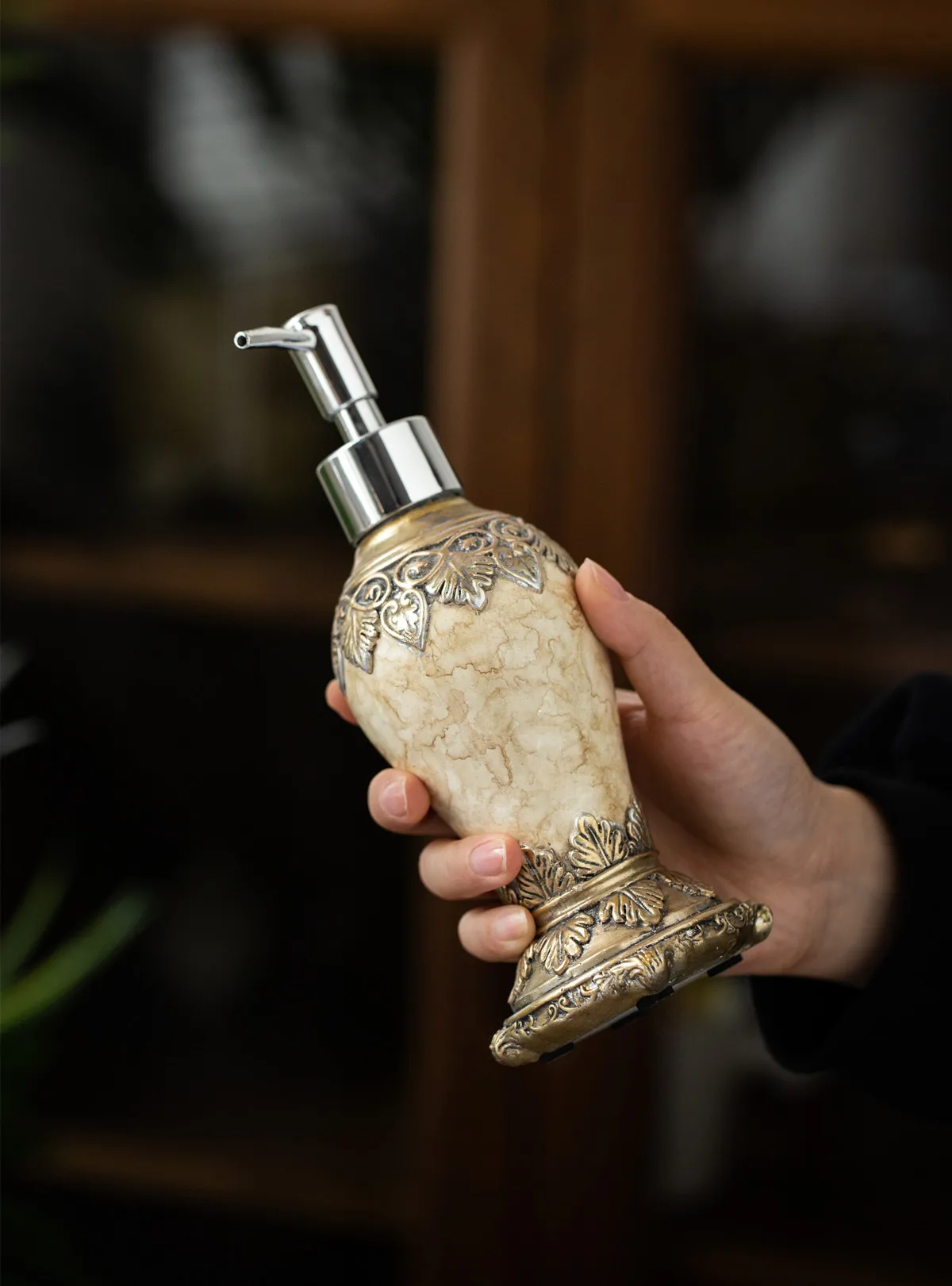 

Storage Bottle Perfume European Retro Presser AY1001